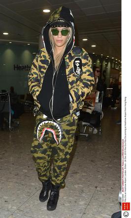 Rita Ora w moro