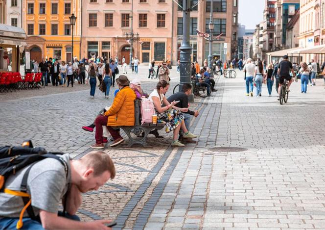 Tak wrocławianie spędzają Wielkanoc 2024. Zamiast siedzenia przy stole, spacery i kolejki po lody