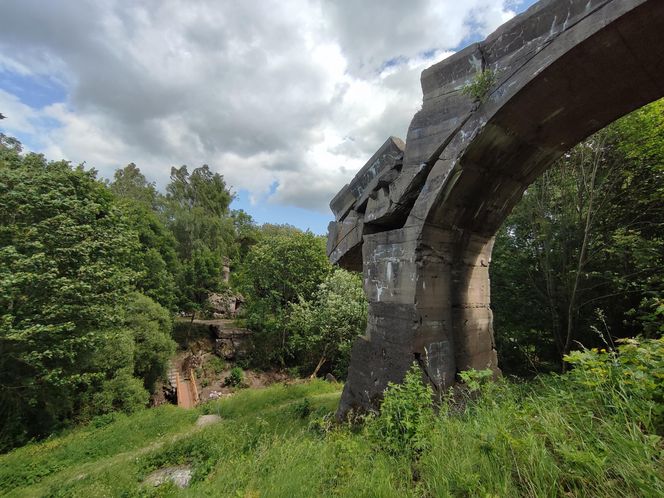 Zwalony most w Grądach Kruklaneckich