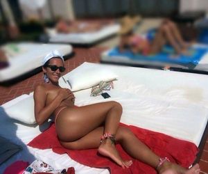Gołe baby bez cenzury. Te zdjęcia rozgrzewają Instagram!
