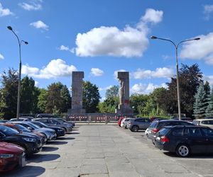 Szubienice w Olsztynie znów zniszczone. Sprawcy powinni wstydzić się za wandalizm i... ortografię!