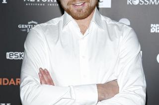 Michał Tomala gra Daniela Brzozowskiego w serialu TVN Na Wspólnej. Tak zmieniał się aktor