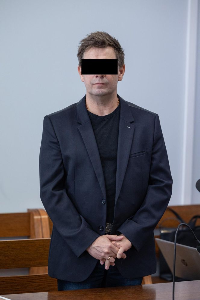 Proces Krzysztofa Ś.byłego dyrektora fundacji Filipa Chajzera. Jest oskarżony o przywłaszczenie 700 tys. zł.