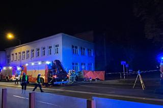 Z impetem wbił się autem w budynek urzędu w Bielsku-Białej. Kierowca zmarł