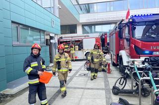 Zalane pomieszczenia w UCK w Gdańsku. Zakład Radioterapii Kliniki Onkologii i Radioterapii