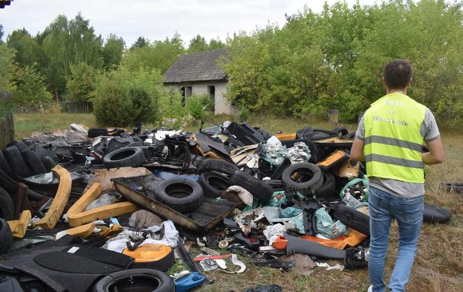 Horror z odpadami na Mazowszu. WIOŚ ujawnia setki lokalizacj