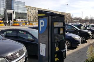 Parkowanie w Warszawie będzie droższe. Kierowcy zapłacą nawet 1200 zł!