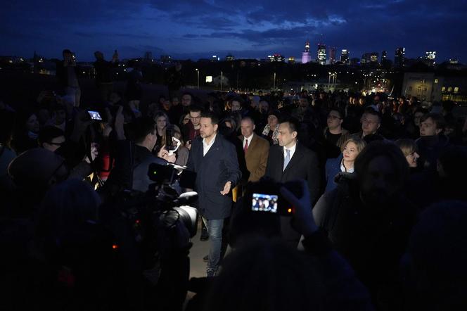 Otworzyli nowy most w Warszawie. Wielkie tłumy na spacerze z prezydentem