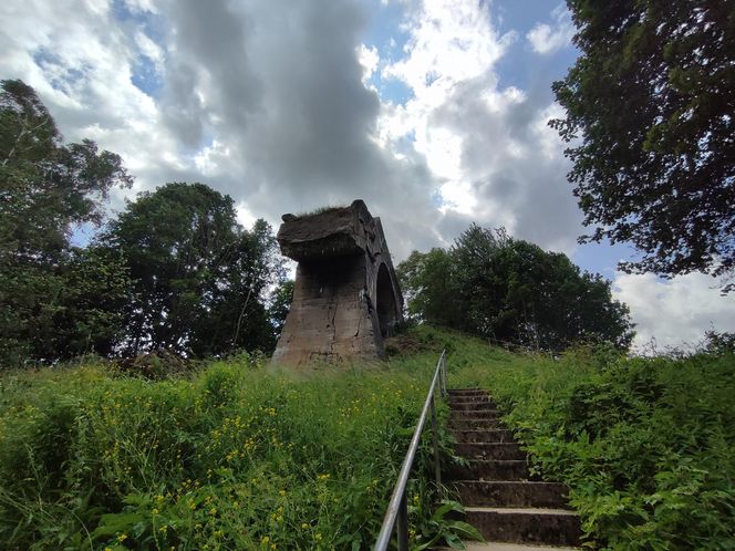 Zwalony most w Grądach Kruklaneckich