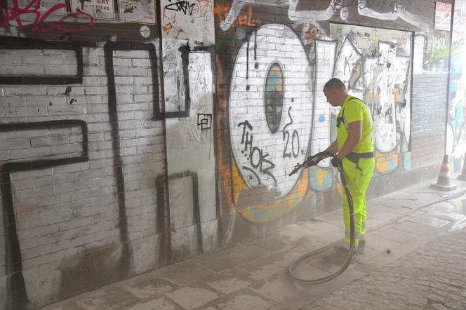 Warszawa rozpoczyna walkę z pseudograffiti