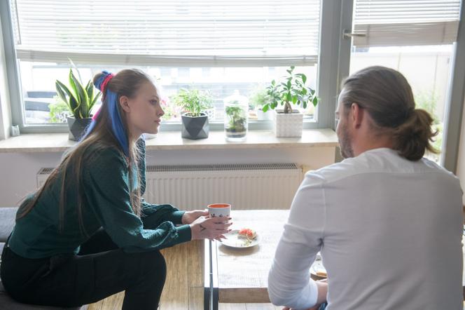 Na Wspólnej odc. 3118. Daria (Patrycja Topajew), Adam (Marcin Rogacewicz)