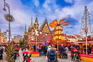 Emeryci w Polsce toną w długach. Mają do spłacenia ponad 5,6 mld zł. Wiemy, gdzie jest najgorzej