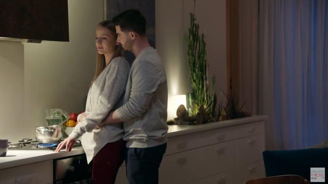 Pierwsza miłość. Kacper (Damian Kulec), Weronika (Dominika Kryszczyńska)