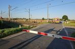 Tragedia na przejeździe kolejowym pod Gnieznem. Nie żyje kierowca osobówki!