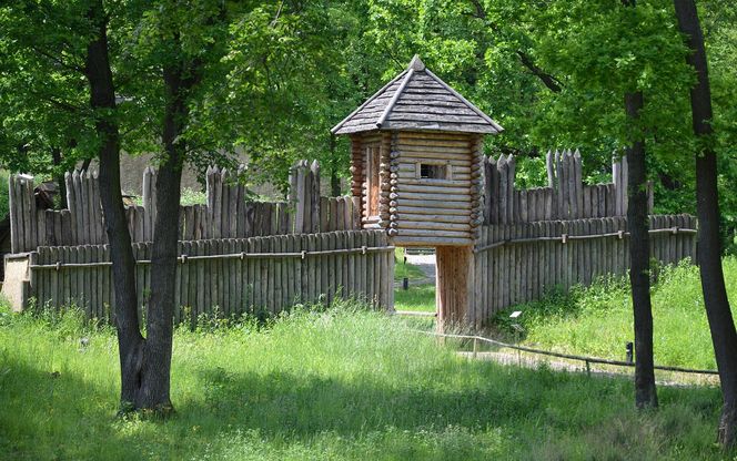 Skansen archeologiczny Karpacka Troja