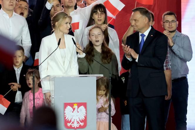 Kinga Duda zostaje w Polsce