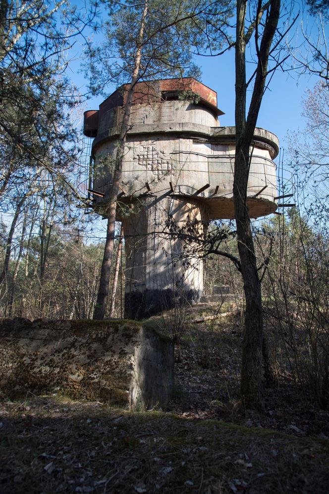 Główny Punkt Kierowania Ogniem GPKO - wieża dalmierza, tzw. kurza stopka