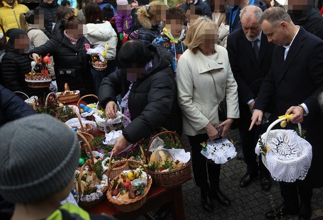 Andrzej Duda z ojcem przynieśli święconki