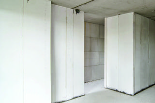Panele ścienne z betonu komórkowego i silikatów: nowoczesne materiały murowe
