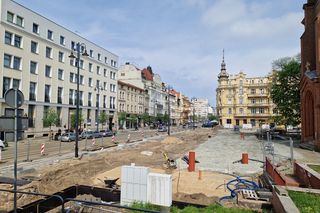 Tak teraz wygląda plac Wolności w Bydgoszczy. Powrót kwiaciarek ponownie opóźniony