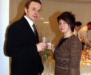 Bartłomiej Topa: Szlachcic z manią wielkości w serialu 1670, a w życiu wzór czułości i troski