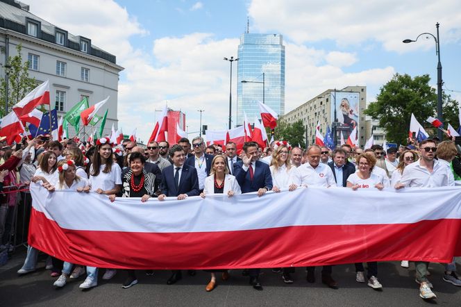 Senyszyn przekazała korale Trzaskowskiej
