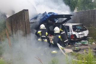 Na niebie widoczne były kłęby dymu. W Bielsko-Białej paliły się wraki samochodów