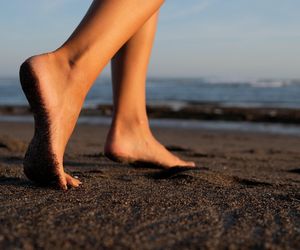 Jak skutecznie zadbać o stopy? Dzięki tym zbiegom będą zawsze miękkie i jedwabiście gładkie 