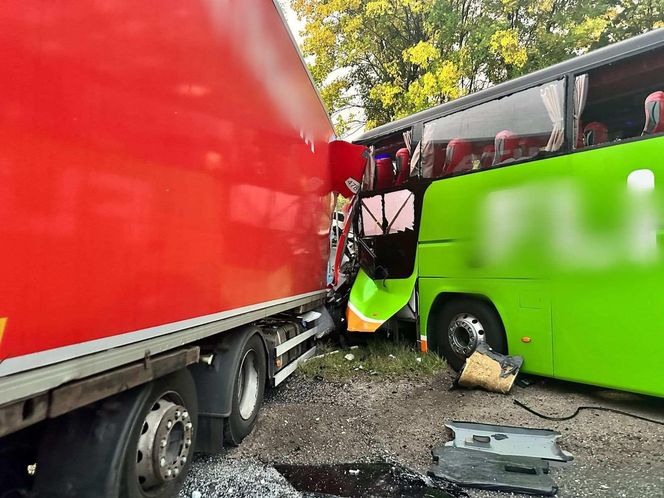 Tragiczny wypadek autobusu linii Warszawa - Odessa na obwodnicy Lwowa