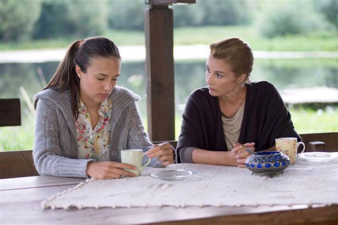 Cisza nad rozlewiskiem. Paula (Anna Czartoryska), Małgosia (Joanna Brodzik)