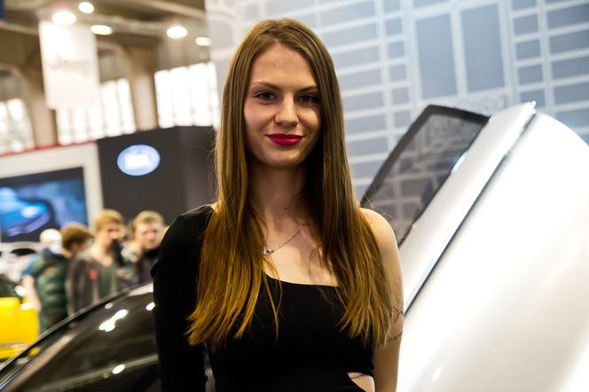 hostessy na targach Motor Show Poznań 2016