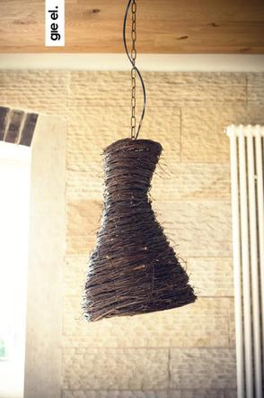 Wisząca lampa z organicznym kloszem