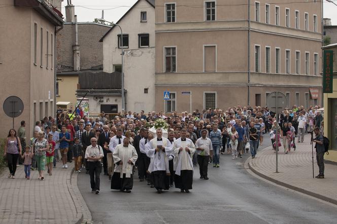 TYSIĄC ŁEZ NA POGRZEBIE KAMILKI.