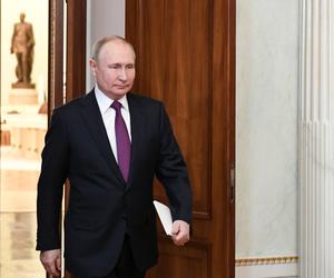 Władimir Putin spadł ze schodów?! Aż trudno uwierzyć, jak to się skończyło