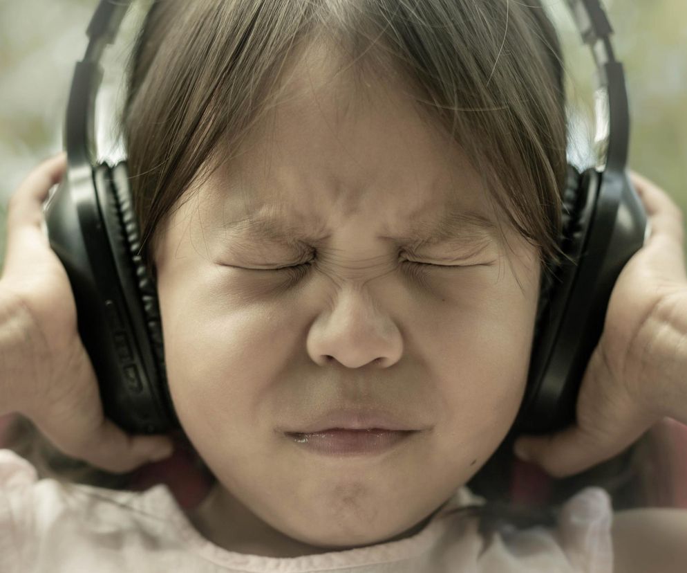 Masz problem z irytującymi dźwiękami? Naukowcy już wiedzą: masz to w genach