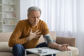 Obciąża serce i sprzyja miażdżycy. Polacy mimo wszystko jedzą to na potęgę