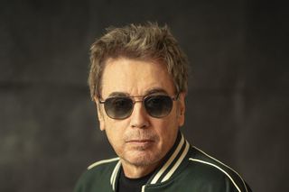 Jean-Michel Jarre prezentuje koncertowy album Live in Bratislava. Pojawia się na nim Brian May!