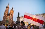 Manifestacja Białorusinów na rynku w Krakowie. Precz z Łukaszenką!