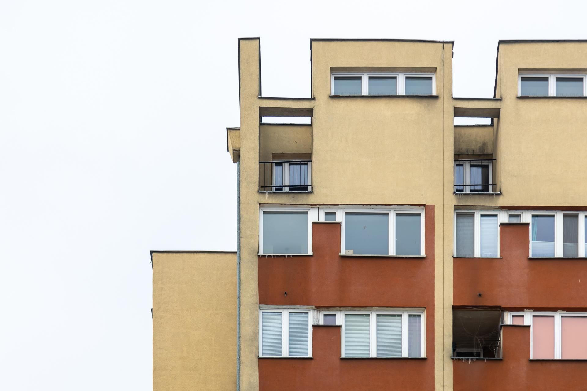 "Dom samotnych" na Etiudy Rewolucyjnej 9 w Warszawie