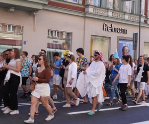 Igry 2024. Barwny korowód studentów przeszedł ulicami Gliwic