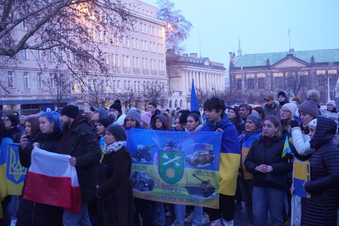 Manifestacja w trzecią rocznicę wybuchu wojny w Ukrainie