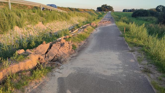 Zniszczona ścieżka rowerowa Goniembice Osieczna