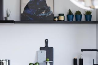 Czarny blat w kuchni - inspiracje