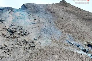 Makabryczny wypadek na płonącej hałdzie. 13-latek stracił klapki i poparzył stopy