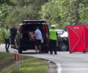Czołowe zderzenie dwóch samochodów osobowych pod Węgrowem. Cztery osoby ranne. Nie żyje 12-letnie dziecko