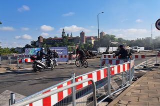 Nowe etapy remontów i kolejne zmiany organizacji ruchu w Krakowie. W tych miejscach będzie problem