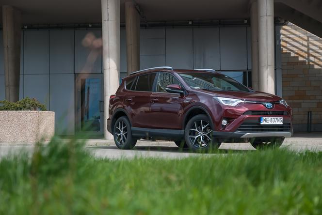 Toyota RAV4 Hybrid – zaczynamy wnikliwy TEST DŁUGODYSTANSOWY