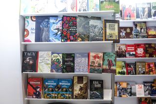 Poznaliśmy Ulubione Księgarnie Warszawy 2025. To coś więcej, niż tylko miejsca, gdzie kupuje się książki