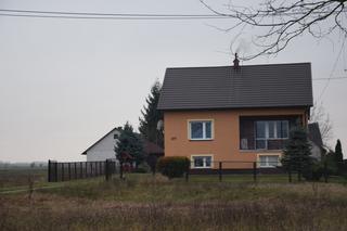 Obudziła się przy martwej mamusi