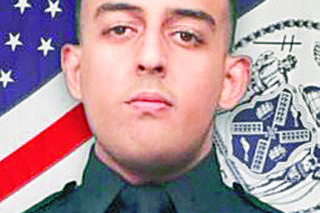 Setki pożegnały nowojorskiego policjanta